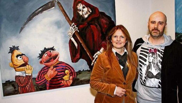 „Raymond Unger: Die absurde Realität der Politik in Kunst und Wort“