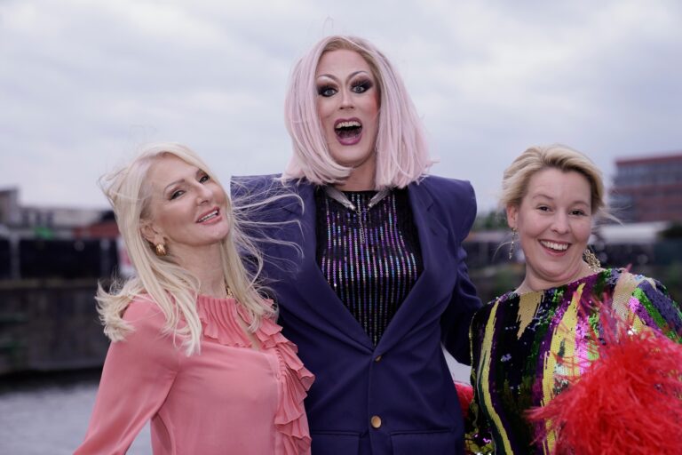 Skandal um Queer-Bündnis: Jurassica Parka erneut im Fokus