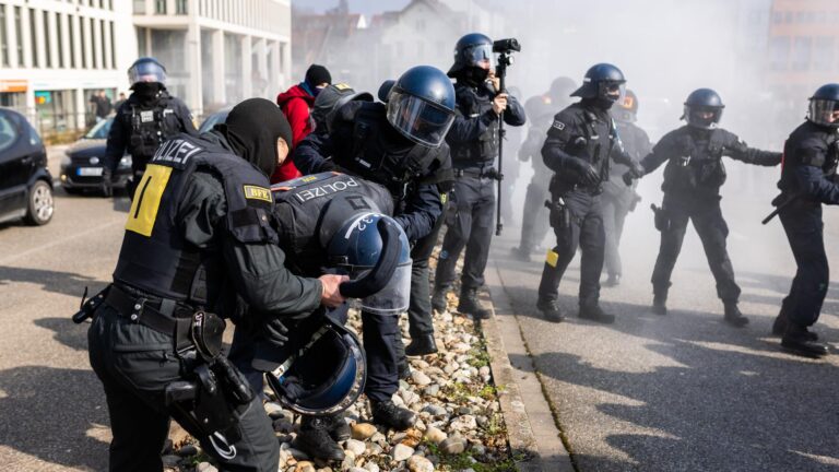 Antifa-Gewalt gegen AfD-Mitglieder: Chaos und Überforderung der Polizei