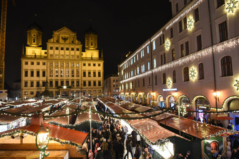 Title: Augsburger Weihnachtsmarkt: Unwahrscheinliche Sicherheitsmaßnahmen