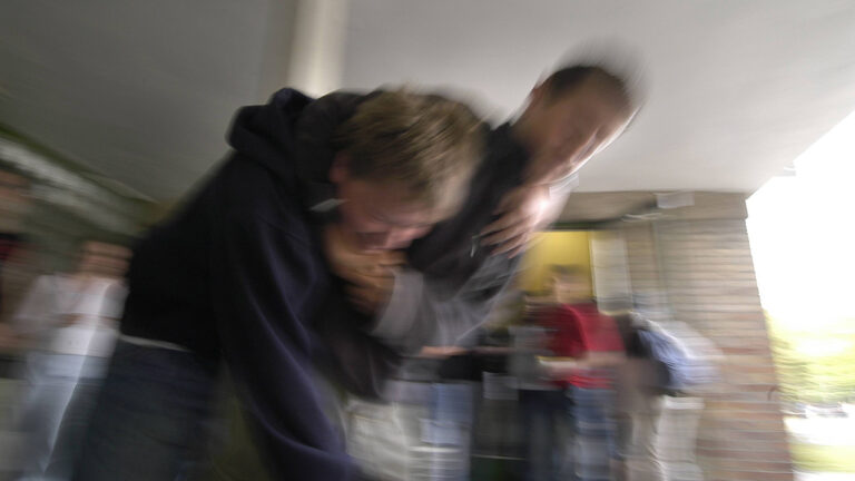 Extremes Gewaltgeschehen an Schulen: Eltern in Cottbus alarmiert