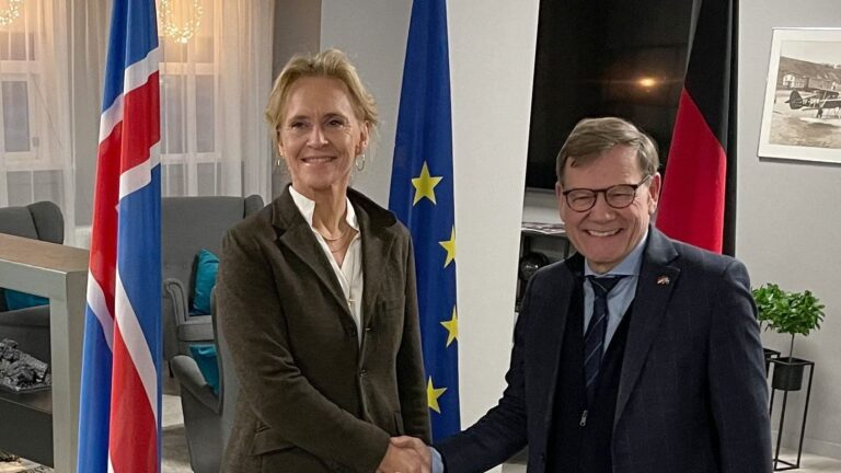 Gesellschaft und Verwaltung: Der Kampf um die Souveränität des Eigenen