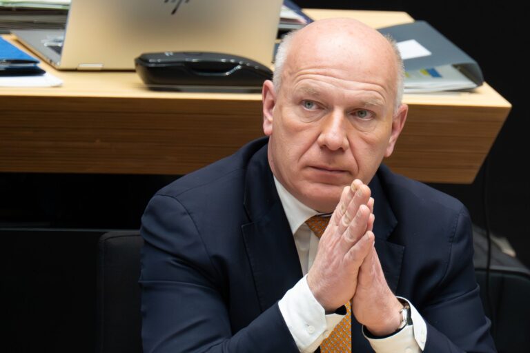 Wegners Eis-Appell: Spott und Schmerz in der Hauptstadt