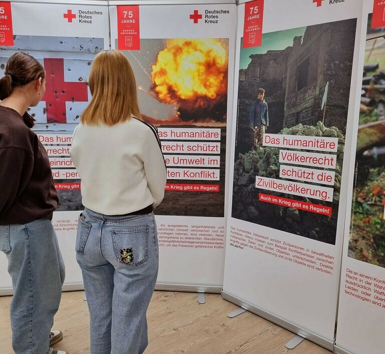 NGO-Terror im Herzen der USA: Tödlicher Schuss auf vermeintlich bewaffneten Demonstranten