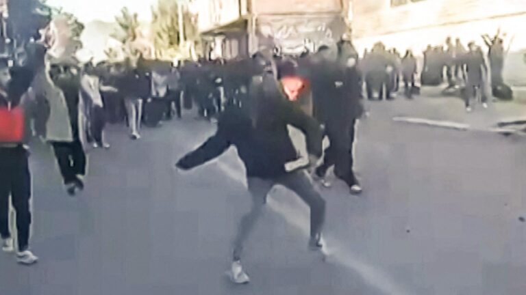 „Blutige Repression im Iran: Das Mullah-Regime kämpft um sein Überleben“