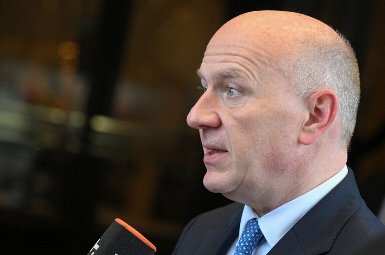 Günther droht mit staatlicher Wahrheitskontrolle – Wegner schwindelt über Blackout