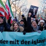 Mullahs zerbröckeln unter der Drohung – Reza Pahlavis letzte Warnung vor dem Zusammenbruch