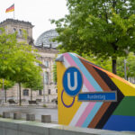 Regenbogen statt Realität: U-Bahnstation erhält kritisierte Bezeichnung