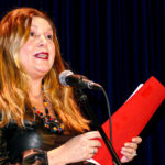 Hamburgs Demonstrantengemeinschaft rufen: „Es reicht! – Die Scham muss aufhören.“