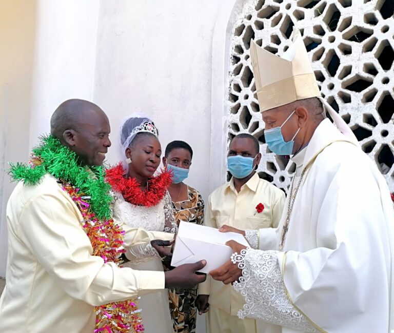 Vatikan-Brücke bricht: Warum Hubertus van Megen Deutschlands katholische Zukunft gefährdet