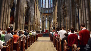 Goldenes Kalb der Energiewende: Warum Kardinal Woelki die Kirche zum politischen Spielraum machte