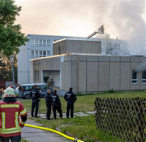 Loosdrecht brennt: Brand bei geplanter Flüchtlingsunterkunft nach Wochenlangen Protesten