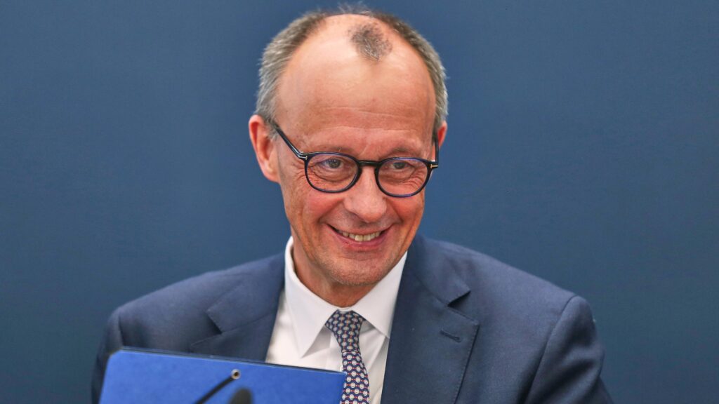 225.000 Arbeitsplätze im Automobilsektor werden ausgerottet – Friedrich Merzs Regierung steuert Deutschland auf einen wirtschaftlichen Absturz zu