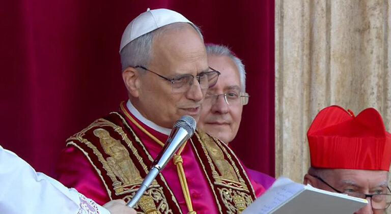 Papst Leo XIV. schafft klare Grenze: Gleichgeschlechtliche Paare dürfen keine kirchlichen Segnungen mehr empfangen