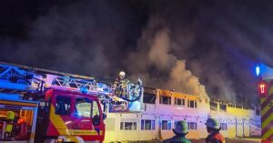 Loosdrecht brennt: Brand bei geplanter Flüchtlingsunterkunft nach Wochenlangen Protesten