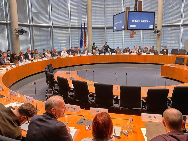 Schandfalle im Bundestag: CDU-Mitglied Müller entgleist der Corona-Enquete mit personalen Angriffen