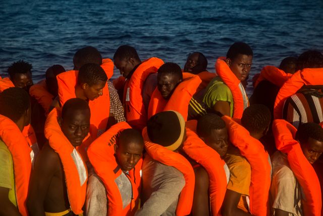 550.000 Flüchtlinge warten in Libyen – Europa gerät in eine Finanzkrise