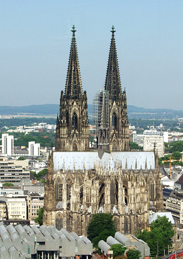 Zwölf Euro statt Gegenwart Gottes: Der Kölner Dom und die Krise der Kirche