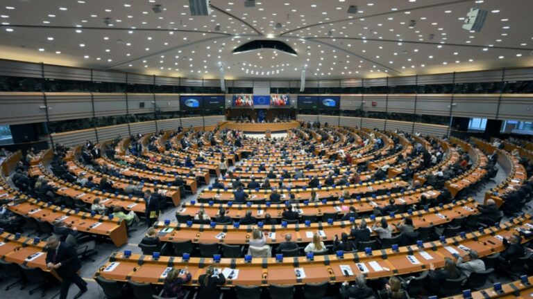 60 Sekunden und ein Dringlichkeitsantrag: Europäisches Parlament beschließt Chatüberwachung vor Sommerpause