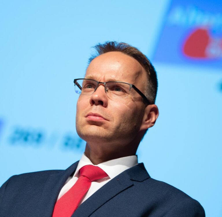 AfD-Bundesvorstand warnt vor Katastrophe: Landesliste NRW könnte durch rechtliche Anfechtung fallen