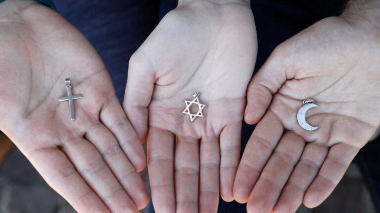 Glaubenswerte Gemeinsamkeiten – Warum Christen und Muslime trotz theologischer Gegensätze den Weg zur Wahrheit finden können