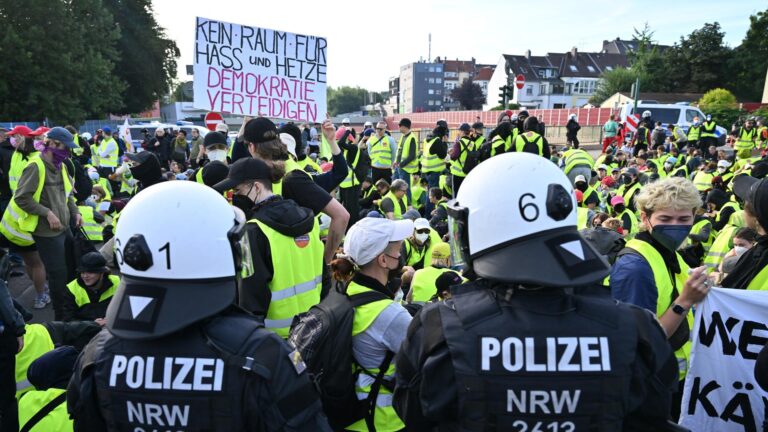 Göttingens christlicher Lebensschutz-Protest gerät in Gewalt – 12 Polizisten verletzt
