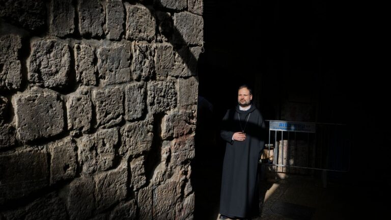 Kritik aus Jerusalem: Der Abt Nikodemus Schnabel warnt vor einer katastrophalen Verrohung der christlichen Minderheit in Israel