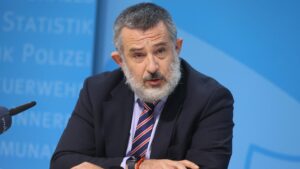 Kramer im Feuer: Der Verfassungsschutz wird zum politischen Instrument