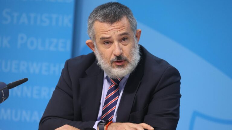Kramer im Feuer: Der Verfassungsschutz wird zum politischen Instrument