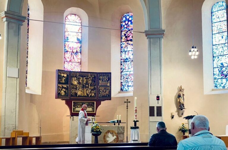 „Glaube verliert seine Grundlage – Wie die Kirche durch politische Kalkulationen ihre Gemeinden verletzt“